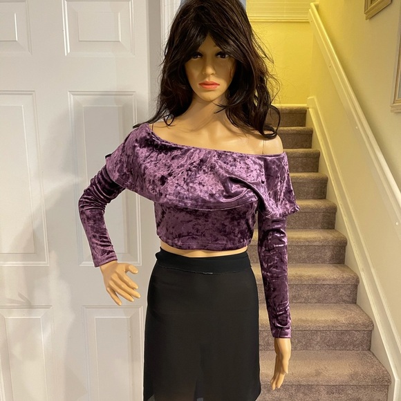 Charlotte Russe Crop Top - Picture 2 of 10